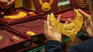 தங்கம் விலை இன்று குறைந்தது, நாளை எப்படியிருக்கும்..?! 