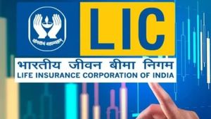 உங்க எல்ஐசி பாலிஸி மீது கடன் வாங்குவது எப்படி..? ரொம்ப ஈசி, இதை மட்டும் பாலோ பண்ணுங்க..! 