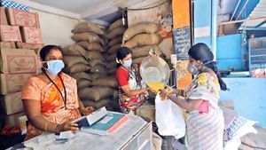 ரேஷன் கார்டு: 2 லட்சம் பேர் காத்திருப்பு.. புது அப்டேட் எப்போது வரும்..! 