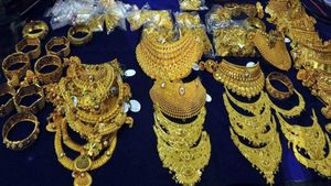 தங்கம் விலை இன்று 1450 ரூபாய் சரிவு.. இதுதான் திரில்லிங்கான நேரம்.. தங்கத்தை இப்போ வாங்கலாமா..? 