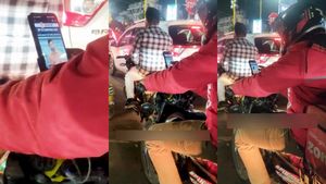 ஐஏஎஸ் கனவுடன் புட் டெலிவரி செய்யும் இளைஞர்.. டிரெண்டிங் வீடியோ..!! 