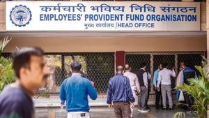 மாத சம்பளக்காரர்களுக்கு ஜாக்பாட்.. EPFO கொண்டு வந்த புதிய சேவை..! 