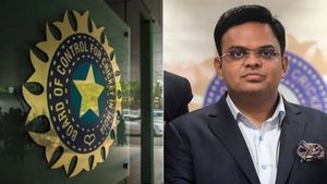 கிரிக்கெட் அணி பயிற்சியாளர் பதவிக்கு பிரபலங்கள் விண்ணப்பம் செஞ்சாங்களா? ஒரு நியாயம் வேண்டாமா?