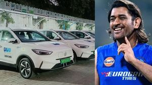 ஓலா, உபர்-க்கு வேட்டு வைக்கும் நிறுவனத்தில் 'தல' தோனியின் நிறுவனம் முதலீடு..!