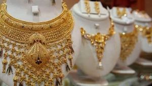 கோயம்புத்தூர் மதுரை-யில் தங்கம் விலை என்ன தெரியுமா? வாரத்தின் முதல் நாளிலேயே அதிரடியாக சரிவு..!!