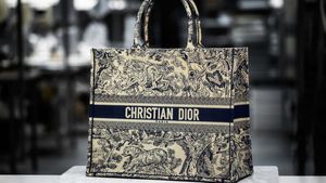 மக்களே.. ரூ. 2 லட்சத்துக்கு விற்கப்படும் Dior ஹேண்ட்பேக்கை தயாரிக்க ரூ. 4,778 மட்டுமே செலவாம்!