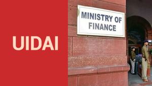  UIDAI-க்கு அருமையான அப்டேட் கொடுத்த நிதியமைச்சகம்! 5 வருடங்களுக்கு வருமானத்திற்கு வரி விலக்கு அமல்! 