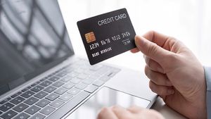 புதிதாக கிரெடிட் கார்டு வாங்கியுள்ளீர்களா? இந்த 5 விஷயத்தை கண்டிப்பா தெரிஞ்சுக்கோங்க!