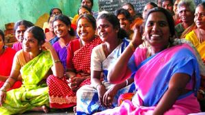 மிடில் கிளாஸ் மக்கள் ஏன் மிடில் கிளாஸாகவே இருக்காங்க.. அனல் பறக்கும் X விவாதம்..!! 