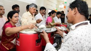 சொன்னதை செய்தார் சந்திரபாபு நாயுடு.. ரூ.15 இருந்தா போது 3 வேளையும் வயிறு நிறைய சாப்பிடலாம்..!