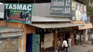 டாஸ்மாக் கடைகளில் புதிய மாற்றம்.. இனி ஓடவும் முடியாது ஒளியவும் முடியாது..! 
