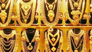 ஆஹா! தங்கம் விலை 216 ரூபாய் சரிவு! நகை பிரியர்களுக்கு குட் நியூஸ்! கோயம்புத்தூரில் இன்றைய ரேட் என்ன?