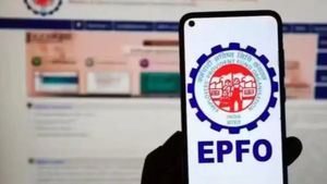  EPFO அமைப்பின் கீழ் குவியும் உறுப்பினர்கள்.. ஜூலை மாதத்தில் 19.94 லட்சத்தை தாண்டி நியூ ரெகார்ட்!