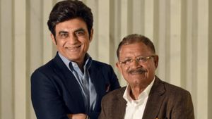 இந்தியாவின் மிகப்பெரிய மருந்து நிறுவனத்தை உருவாக்கிய சகோதரர்கள்..! 