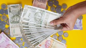  ரூ. 10,000 SIP முதலீட்டை ரூ 1.69 கோடியாக மாற்றிய ஃபண்ட்.. முதலீட்டாளர்களுக்கு ஜாக்பாட்!