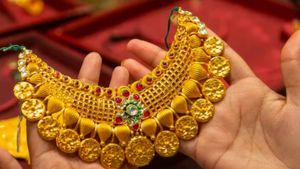 தங்கம் விலை 3வது நாளாக தொடர் சரிவு.. இதுபோல ஒரு சான்ஸ் கிடைக்கவே கிடைக்காது..!! 