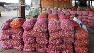  இனி டெய்லி வெங்காய சட்னி தான்.. மானிய விலையில் வெங்காய விற்பனைக்கு நடவடிக்கை எடுத்த மத்திய அரசு!
