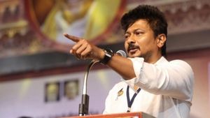 சினிமா டூ துணை முதலமைச்சர்.. உதயநிதி ஸ்டாலினின் பிஸ்னஸ் சாம்ராஜ்ஜியம்..!!
