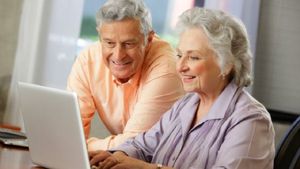  SBI பேங்கில் ரூ.6 லட்சம் பிக்சட் டெபாசிட்டுக்கு எவ்வளவு லாபம்? மூத்த குடிமக்கள் பணத்தை அள்ளலாம்!