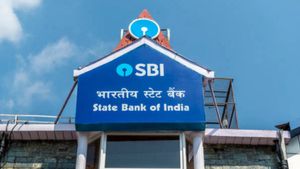 10,000 பேருக்கு வேலை ரெடி.. SBI வெளியிட்ட பரபர அறிவிப்பு.. கைநிறைய சம்பளமாம்.. ரெஸ்யூம் ரெடி பண்ணுங்க..!