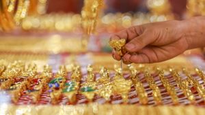  நிம்மதி அளித்த தங்கம் விலை.. கிராமுக்கு 20 ரூபாய் குறைவு.. ஒரு சவரன் 61,920-க்கு விற்பனை!