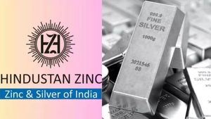  ரூ.1,00,000  எட்டிய வெள்ளி விலை.. உச்சம் அடைந்த ஹிந்துஸ்தான் ஜிங்க் பங்கு.!!