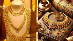  சரமாரியாக உயர்ந்த தங்கம் விலை.. 1 கிராம் 22 கேரட் ரூ.7,225-க்கு விற்பனை! கோவை மக்களுக்கு ஷாக்!