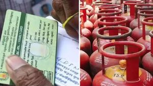 ரேஷன் அட்டை இருந்தால் போதும் ரூ.450க்கே LPG சிலிண்டர் கிடைக்குமாம்!! 