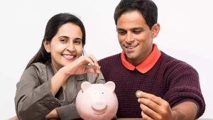 கணவனும் மனைவியும் எப்படி பணத்தை சேமிக்க வேண்டும்? இந்த 10 ஸ்டெப்ஸை ஃபாலோ பண்ணுங்க..!!