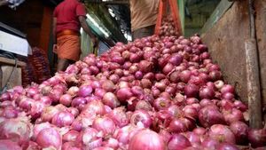  5 வருட உச்சத்தில் வெங்காயம் விலை.. கேட்டாலே கண்ணீர் வருதே..! 