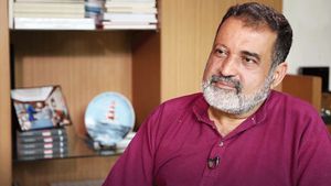 இந்தியை திணிக்காதீங்க- இன்போசிஸ் நிறுவன முன்னாள் தலைவர் காட்டம்..! 
