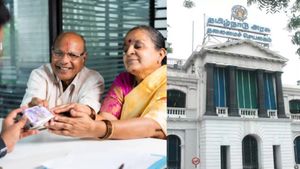 தமிழ்நாடு அரசு முதியோர் உதவித்தொகை திட்டம்: மாதம் எவ்வளவு கிடைக்கும்? விண்ணப்பம் செய்வது எப்படி? 