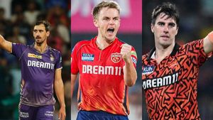  IPL Auction: பணத்தை கொட்டி லட்டு மாதிரி தூக்கிய டாப் 10 வீரர்கள்.. முதல் இடம் இவருக்கு தான்..! 