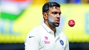 கிரிக்கெட்-க்கு குட்பை சொல்லிய Ashwin.. இதுவரை சம்பாதித்த சொத்து எவ்வளவு தெரியுமா?