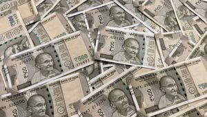 2025-ல் எதையெல்லாம் செய்தால் பணக்காரர் ஆகலாம்? டாப் சீக்ரெட்ஸ் இதுதான்..!! 