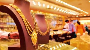 நீங்களே தங்கத்தை விற்றால்! யாருதான் வாங்குறது.. மக்களுக்கு ஷாக் மேல் ஷாக்..!! 