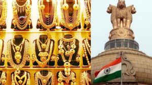  தங்கம் மீதான இறக்குமதி வரியை அதிகரிக்கிறதா மத்திய அரசு?