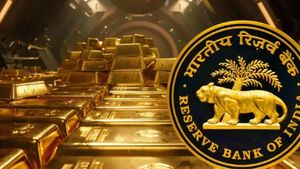 சத்தமில்லாமல் 8000 கிலோ தங்கத்தை வாங்கிய இந்தியா.. ஷாக் மேல ஷாக்..!