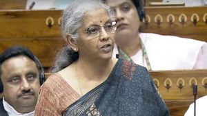 நிர்மலா சீதாராமன் கையில் இருக்கும் முக்கிய 'ரிப்போர்ட்'.. அடுத்த சில மணிநேரத்தில் ரிலீஸ்..!!
