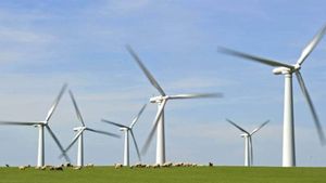 தொடர் சரிவிற்கு பின் உச்சம் தொட்ட சுஸ்லான் எனர்ஜி.. பங்கு விலை ஏற்றத்தால் முதலீட்டாளர்கள் ஹேப்பி..!!