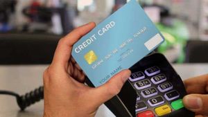 கிரெடிட் கார்டுகளிலிருந்து வங்கி கணக்குகளுக்கு பணத்தை எப்படி  மாற்றுவது? இதோ சில வழிகள்..!! 