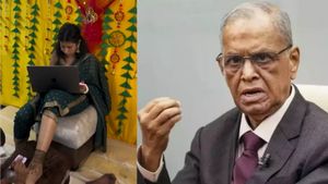 நாராயணமூர்த்தி உங்களை தான் தேடுகிறார்! மெஹந்தி நிகழ்ச்சியில் பணியாற்றிய மணமகள்! டிரெண்டாகும் ரீல்
