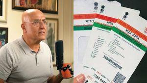 ஆதாருக்காக 1.3 பில்லியன் டாலர் தண்டச் செலவு செய்துள்ளனர்.. ஹாட் மெயில் நிறுவனர் விமர்சனம்..!