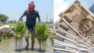விவசாயிகளுக்கு காத்திருக்கும் இன்ப அதிர்ச்சி.. இன்று உங்கள் வங்கி கணக்கில் ரூ.2000 பணம் வரப்போகுது..!! 