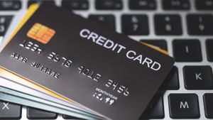 இந்த 4 கேட்டகிரி மக்கள் கிரெடிட் கார்டு பக்கமே போயிடாதீங்க! அப்படி போனீங்கன்னா பிரச்சனை ஆயிடும்!