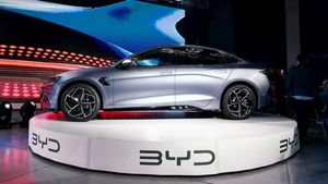 எலக்ட்ரிக் கார்களை சார்ஜ் செய்ய 5 நிமிடங்கள் போதும்.. சீனாவின் BYD மாஸ் அறிவிப்பு