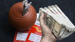 Post Office scheme: ரூ. 2,800 முதலீட்டுக்கு ரூ. 31,824 வட்டி உறுதி! கொஞ்சமா போட்டு நிறைய எடுக்கலாம்!
