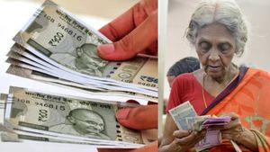ரூ.1000 டூ ரூ.7500.. ஒரே அடியா உயரும் பென்சன்.. பென்சன் வாங்குவோருக்கு ஜாக்பாட்..!!
