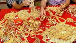 இந்திய மக்கள் கையில் எவ்வளவு தங்கம் இருக்கு தெரியுமா?  அமெரிக்கா எல்லாம் இதுல தூசு மாதிரி..!