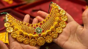 துபாயில் தங்கம் வாங்குவது நல்லதா? எவ்வளவு தங்கத்தை இந்தியாவிற்கு கொண்டு வரலாம்?